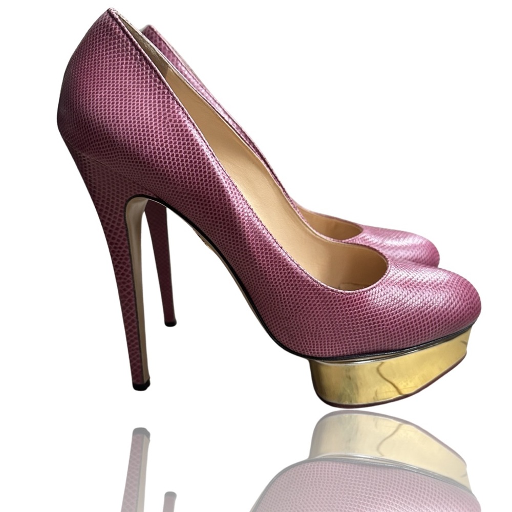 Charlotte Olympia 41 fits as 11 US